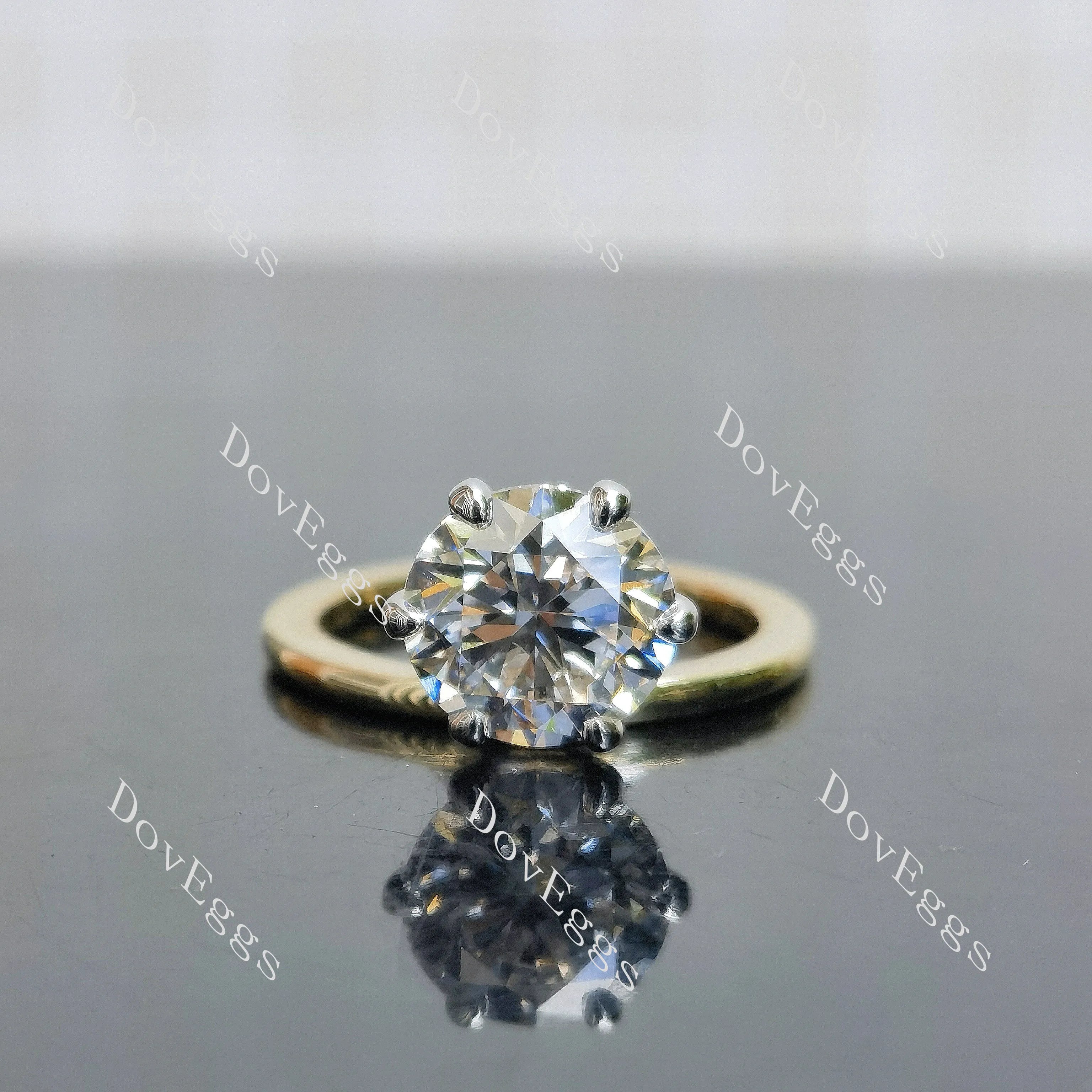 Doveggs Round Solitaire Lab Grown Diamond Engagement Ring