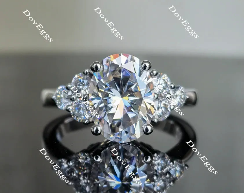 Teia Lily-Oval side stone moissanite engagement ring| DovEggs