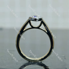 Doveggs Round Bezel Lab Grown Diamond Engagement Ring