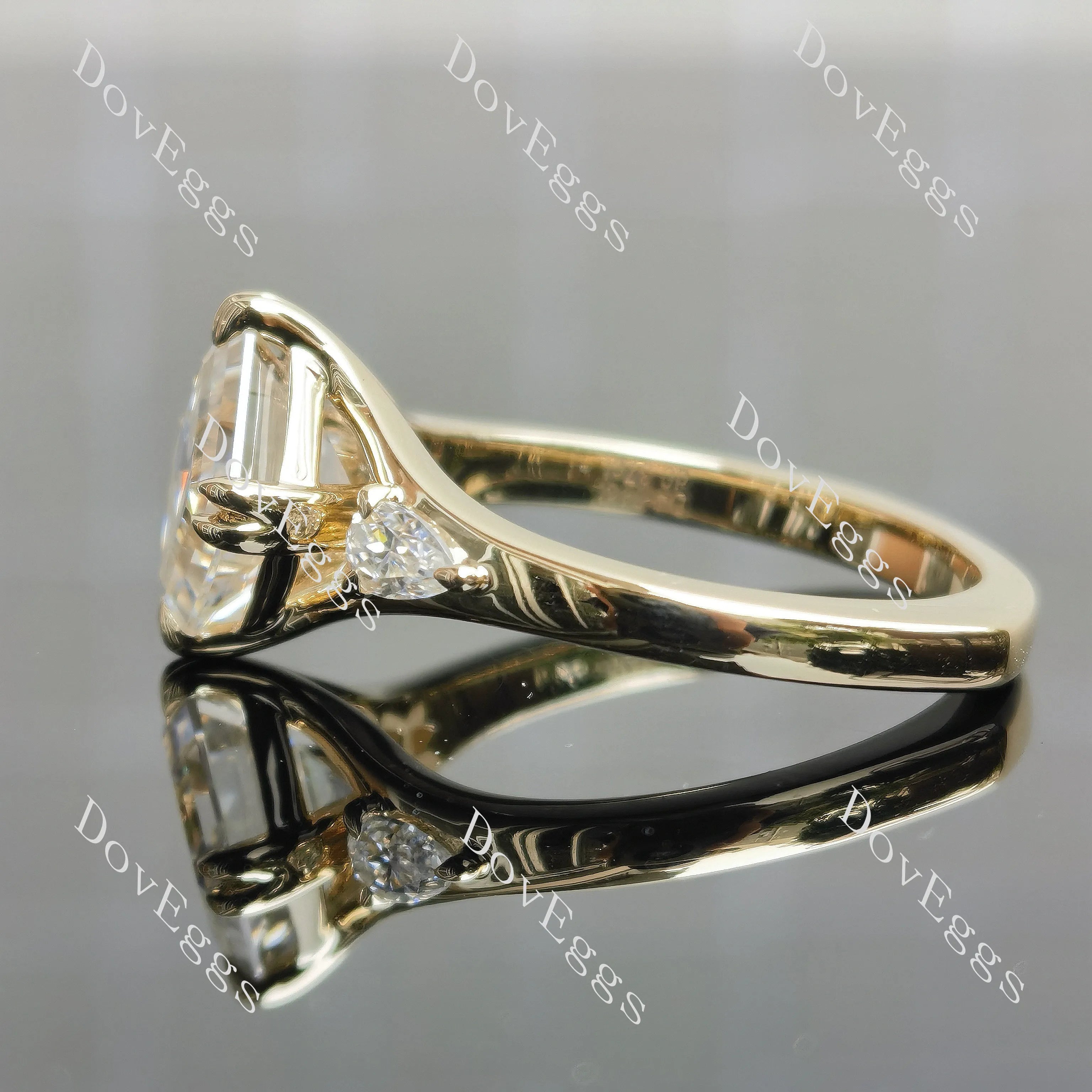 Asscher three stones moissanite engagement ring| DovEggs