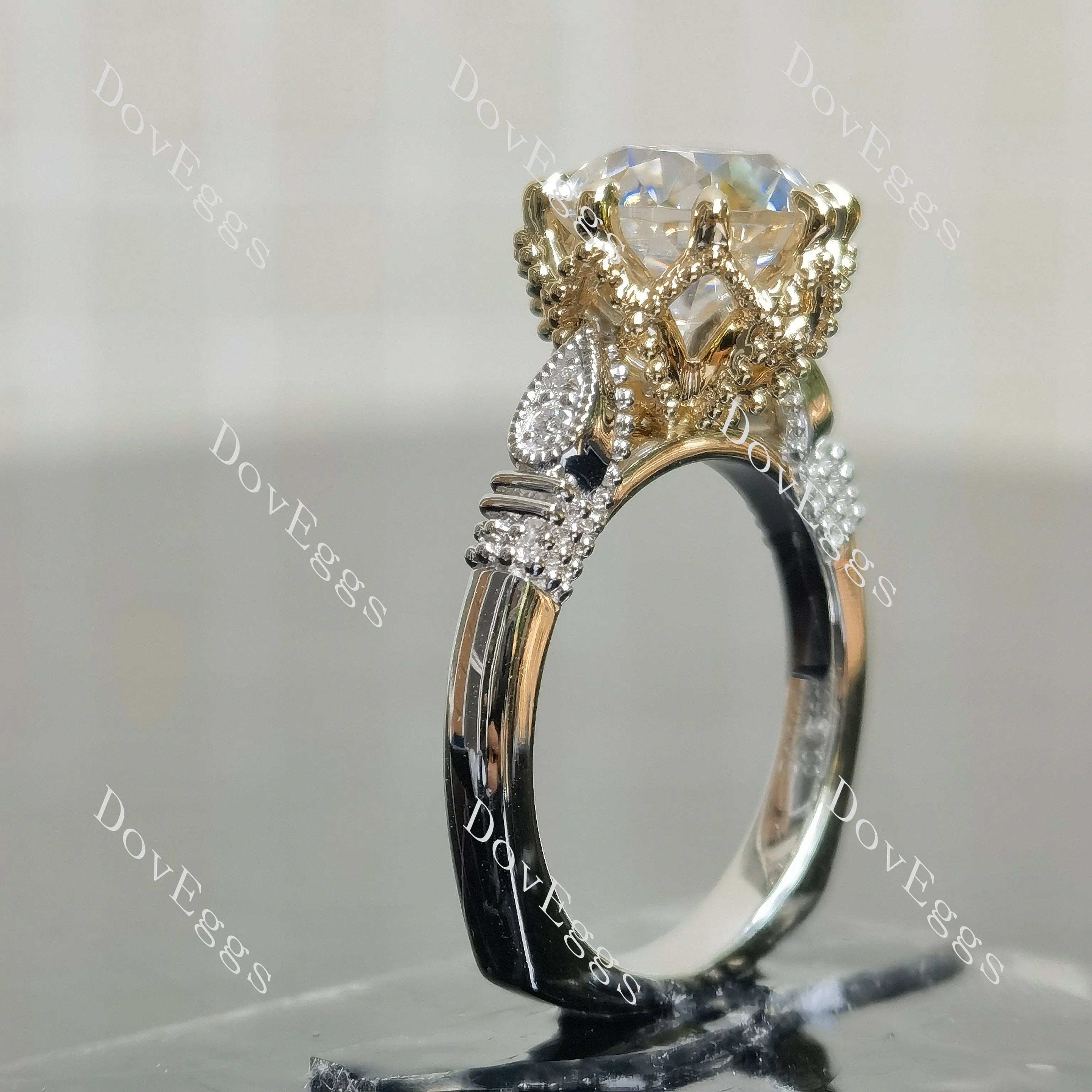 Round vintage art deco moissanite engagement ring | Doveggs