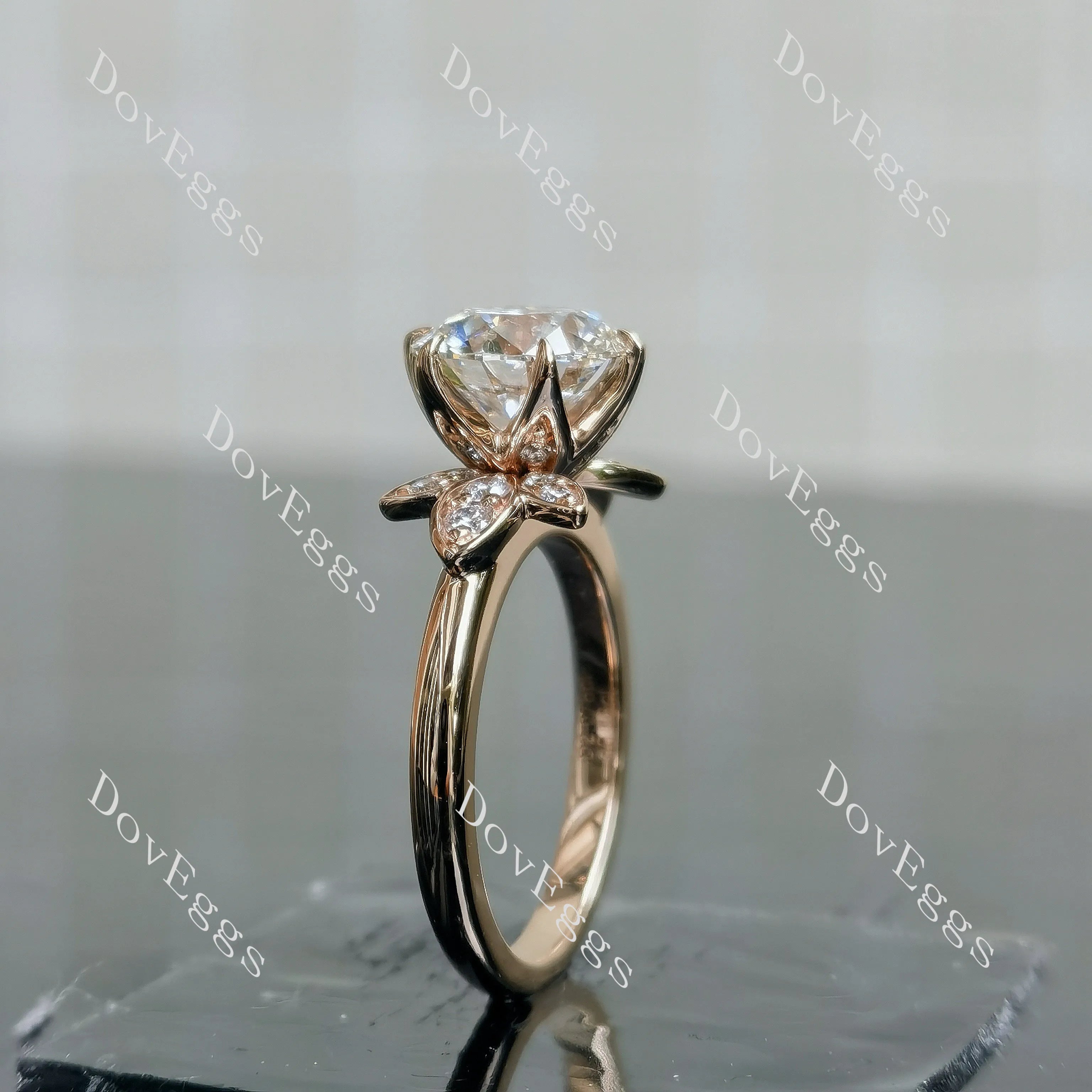 Doveggs Round Floral Lab Grown Diamond Engagement Ring