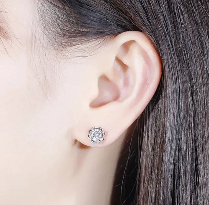 Doveggs flower shape moissanite studs push back earrings
