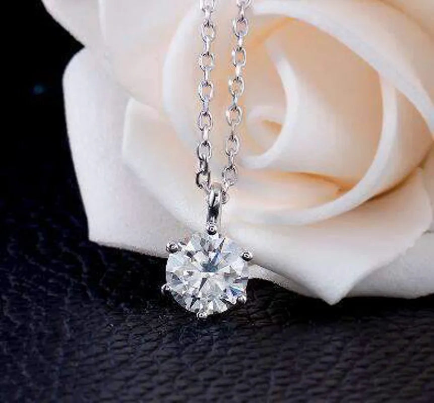 Doveggs round brilliant moissanite pendant necklace for women (pendant only)