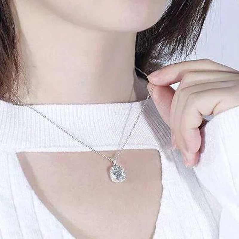 Doveggs halo cushion moissanite pendant necklace (pendant only)