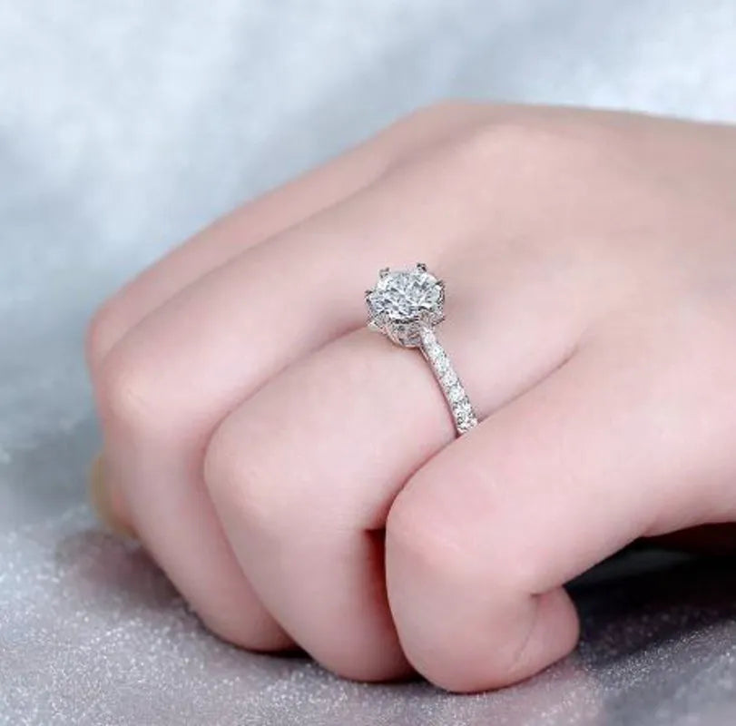doveggs round 1 carat 18k white gold EF color moissanite engagement ring