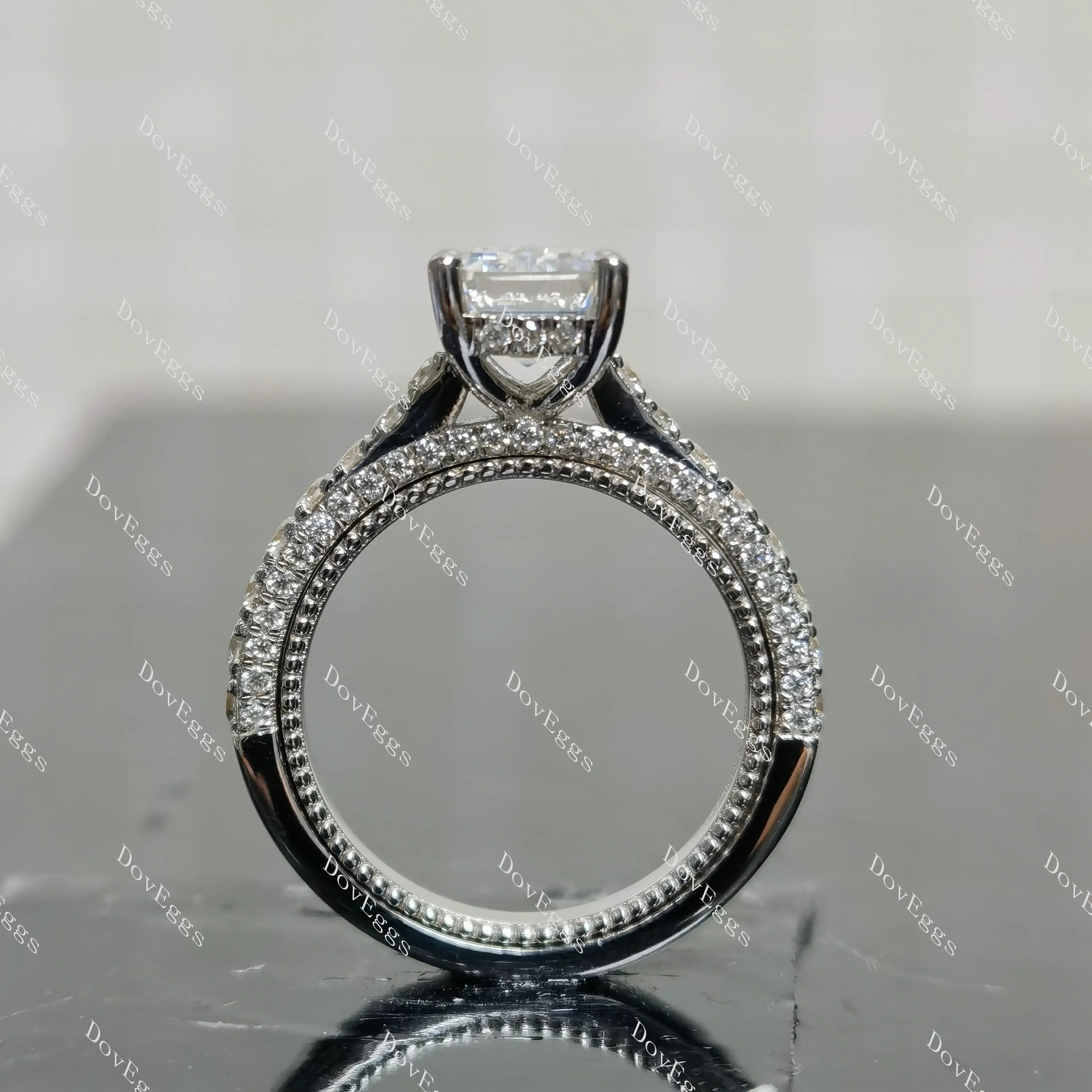 (size 4.5) Doveggs 2ct emerald moissanite sterling silver engagement ring