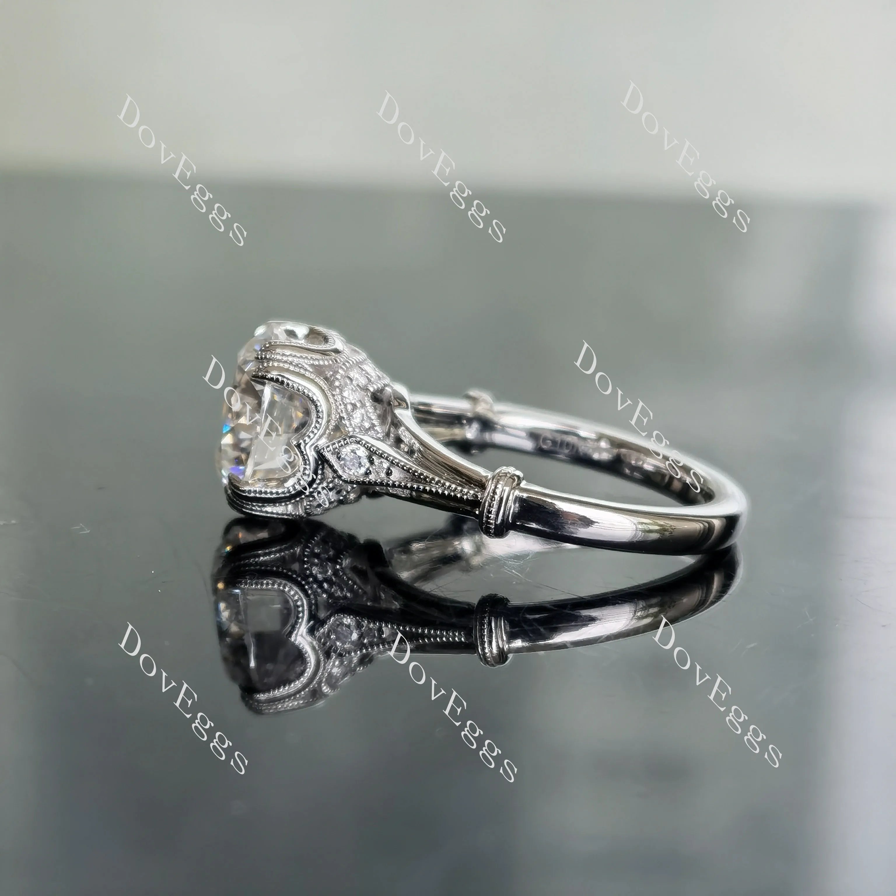 Doveggs round vintage moissanite engagement ring